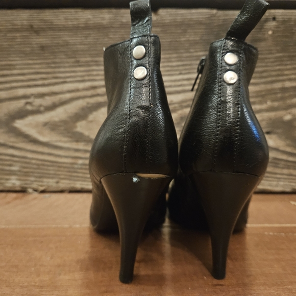 Nine west black leather zip booties - size 8 - Picture 4 of 8